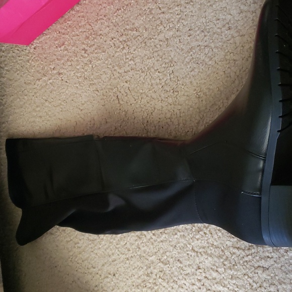 Thigh high Boots - Picture 4 of 4